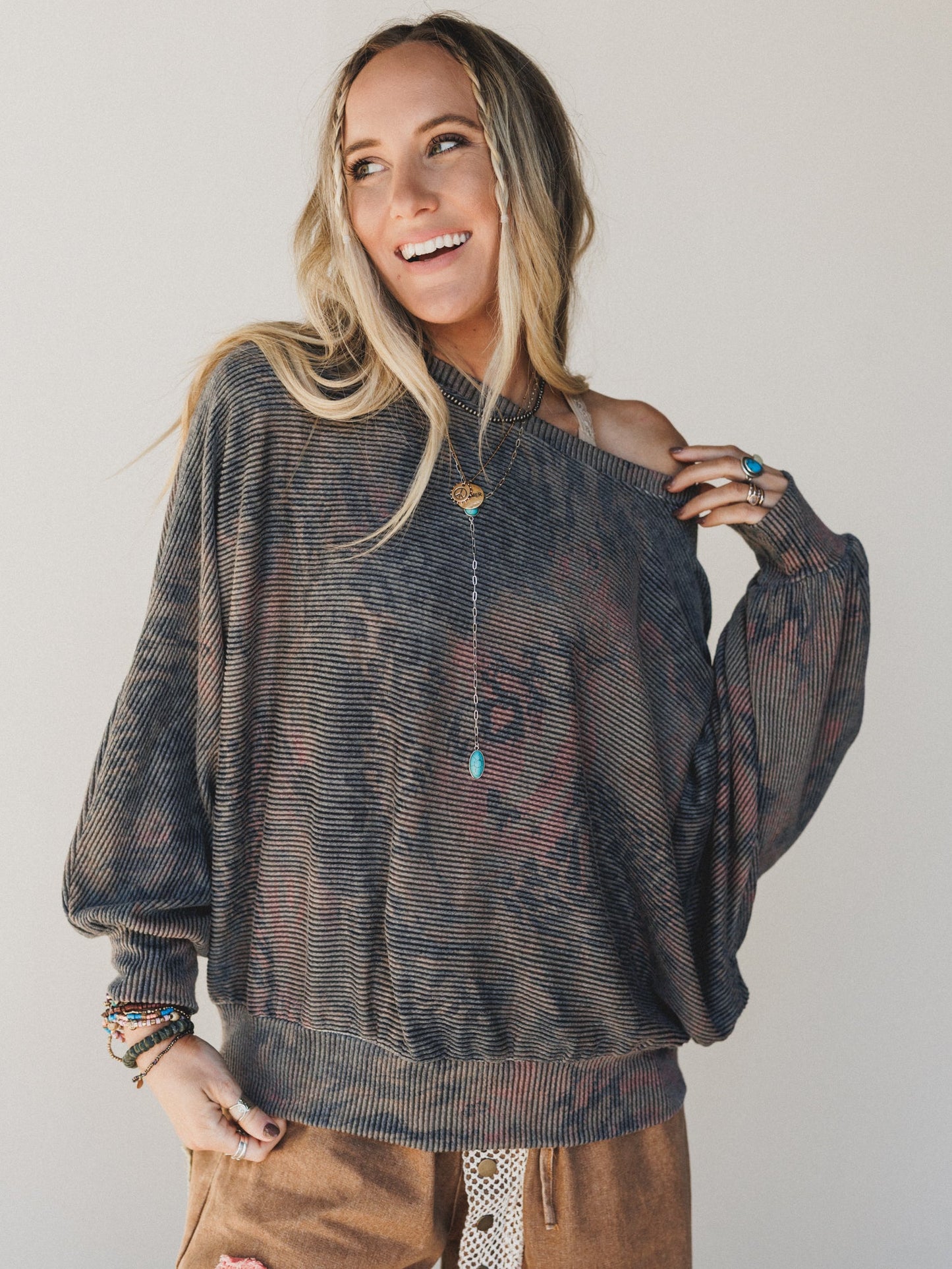 The Nest Savannah Bat Sleeve Top - Charcoal