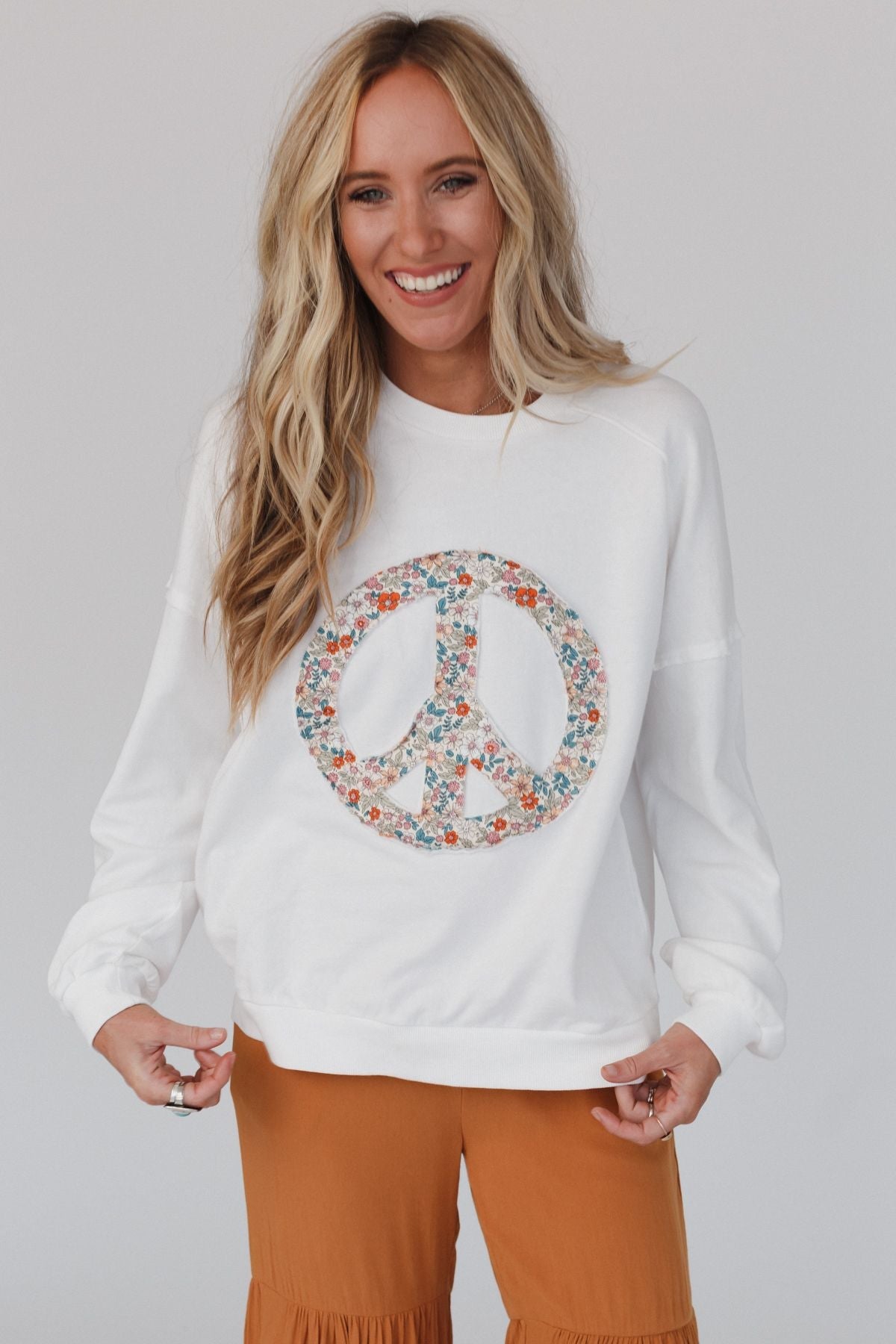 Jenny Floral Peace Sign Pullover Top - Off White