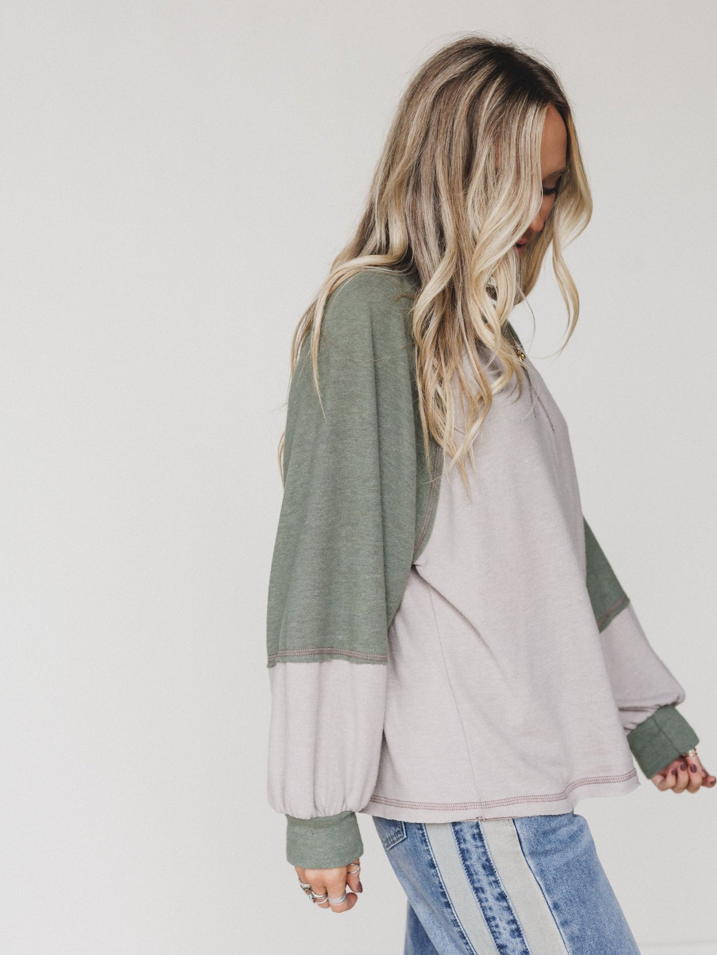 The Nest Jules Contrast Pullover Top - Taupe Olive