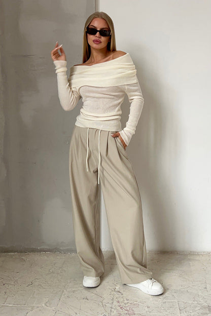 Off-Shoulder Fitted Crew Neck Knit Sweater